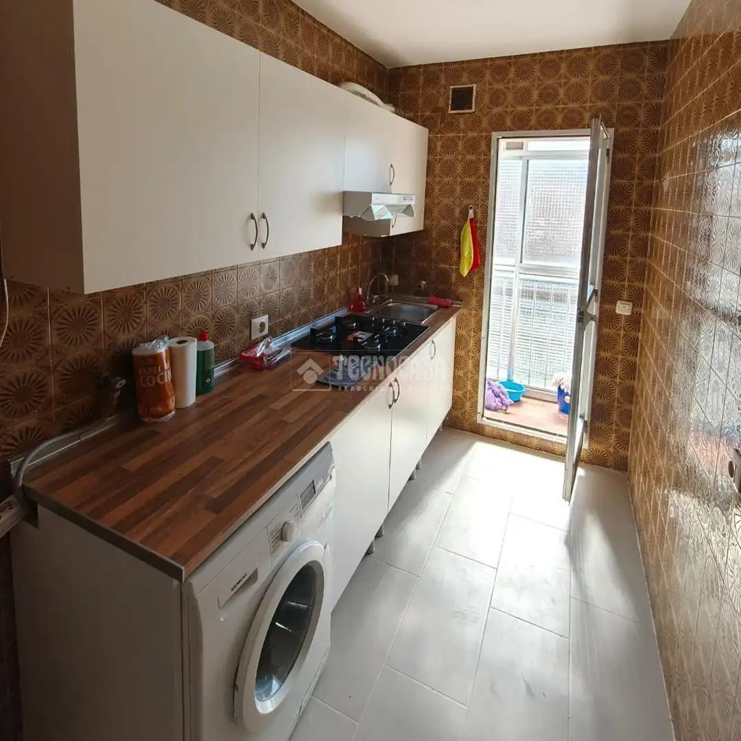 Cocina de Piso en venta en  Madrid Capital con Terraza y Balcón