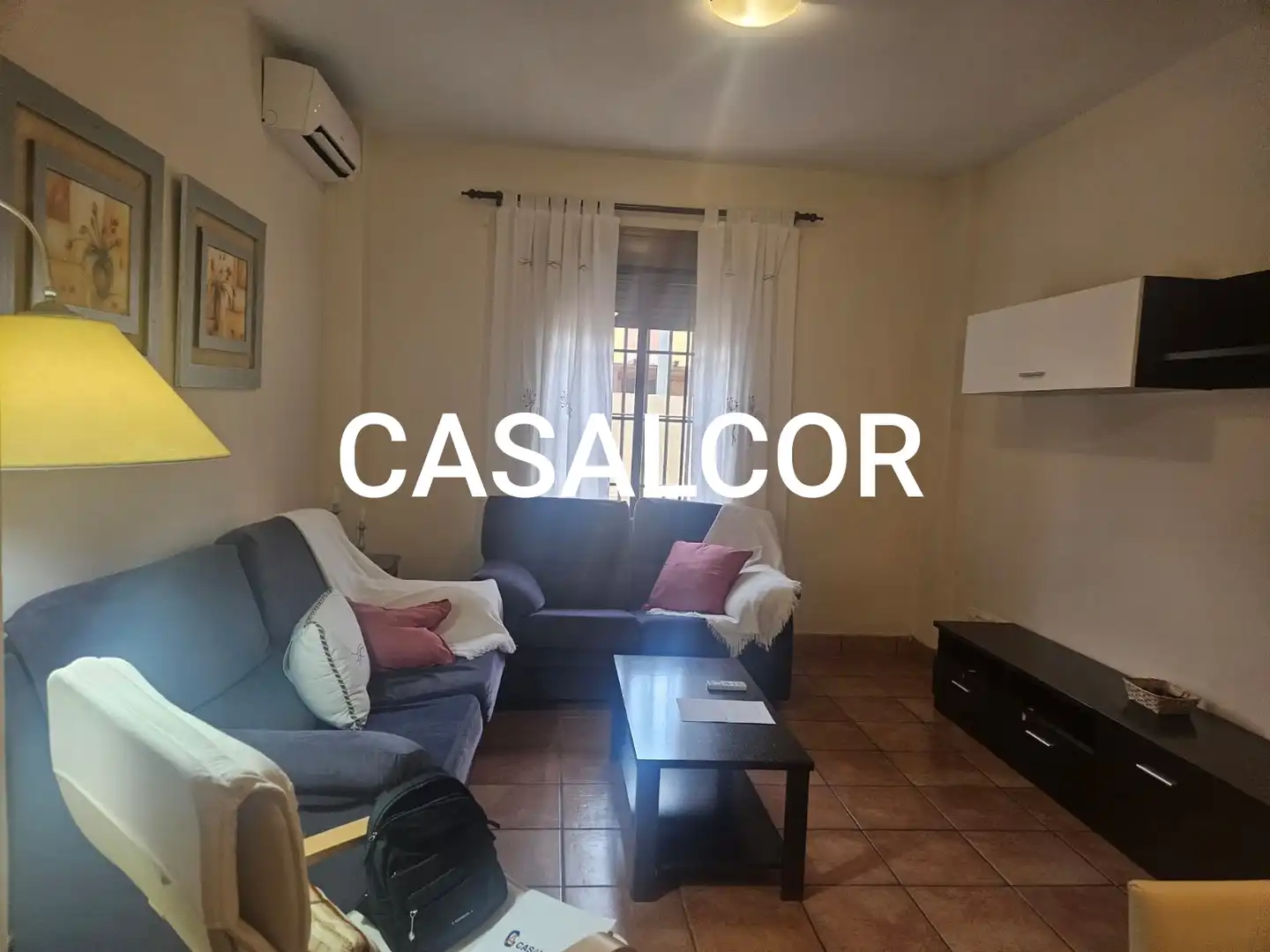 Sala de estar de Casa adosada de alquiler en Mairena del Alcor con Aire acondicionado, Amueblado y Horno