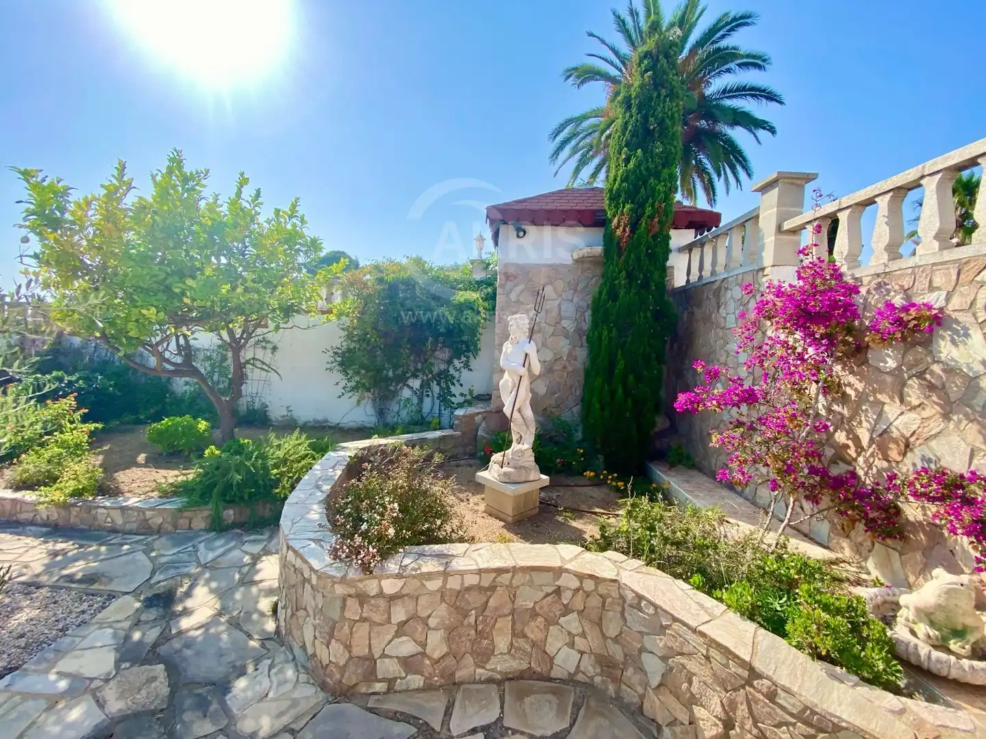 Casa con piscina en venta en Canyelles, imagen 2