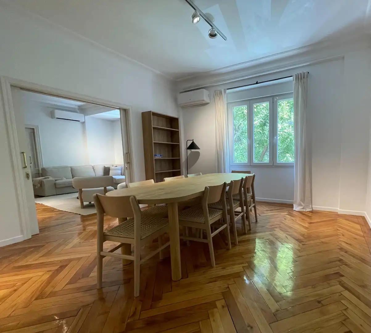 Dining room of Flat for rent in Madrid  with Air Conditioner, Heating and Parquet flooring