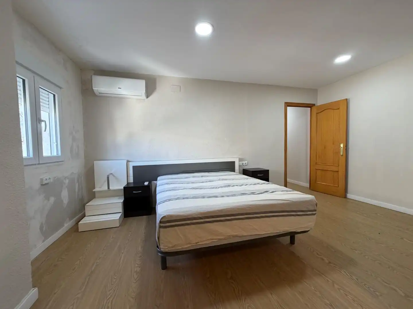 Bedroom of Flat for sale in Llíria  with Air Conditioner and Balcony
