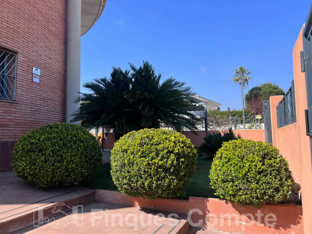 Houses for sale in Calle Montblanc, Roda de Berà
