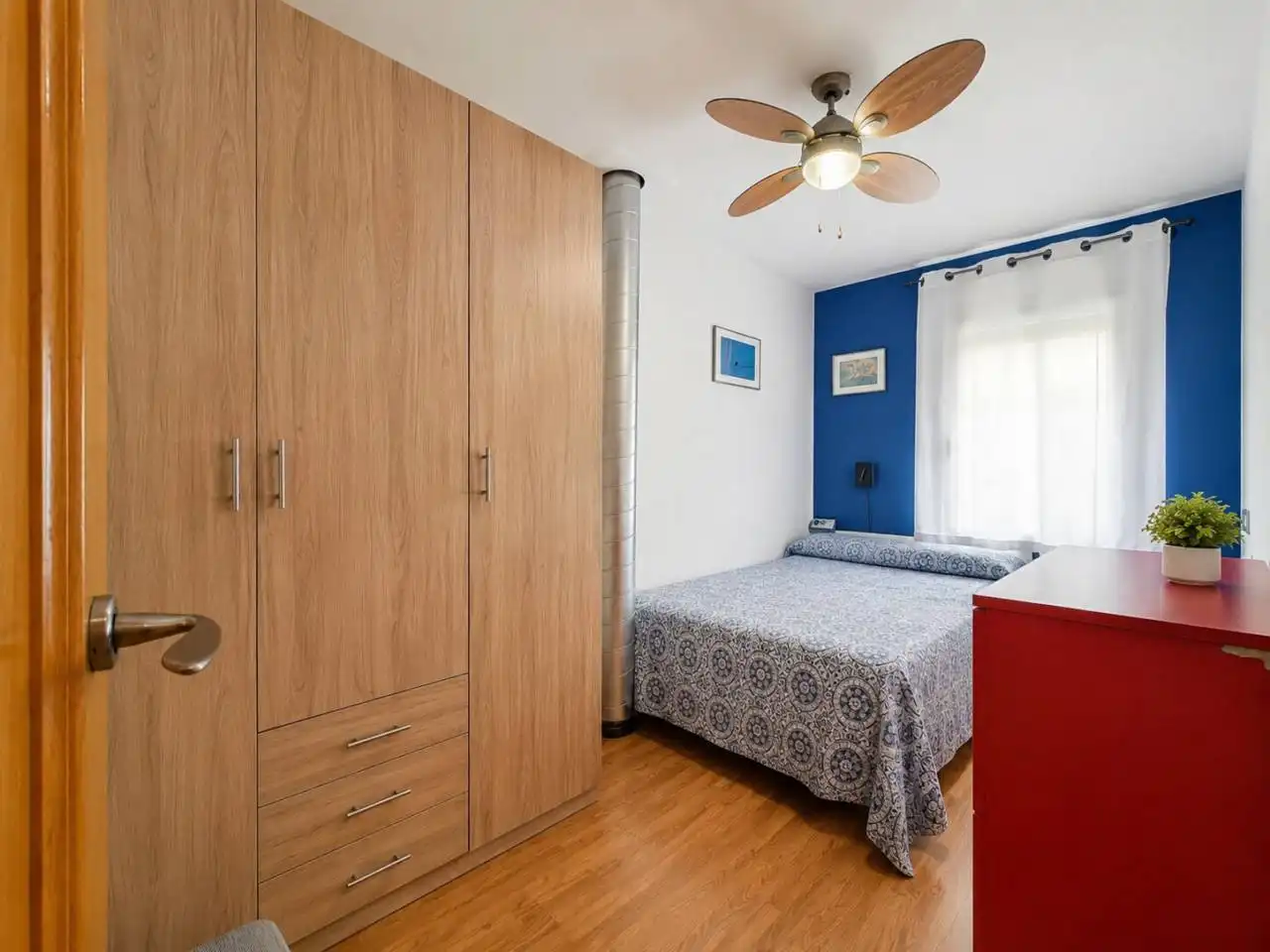 Habitación de Casa adosada en venta en Manresa con Aire acondicionado, Calefacción y Terraza