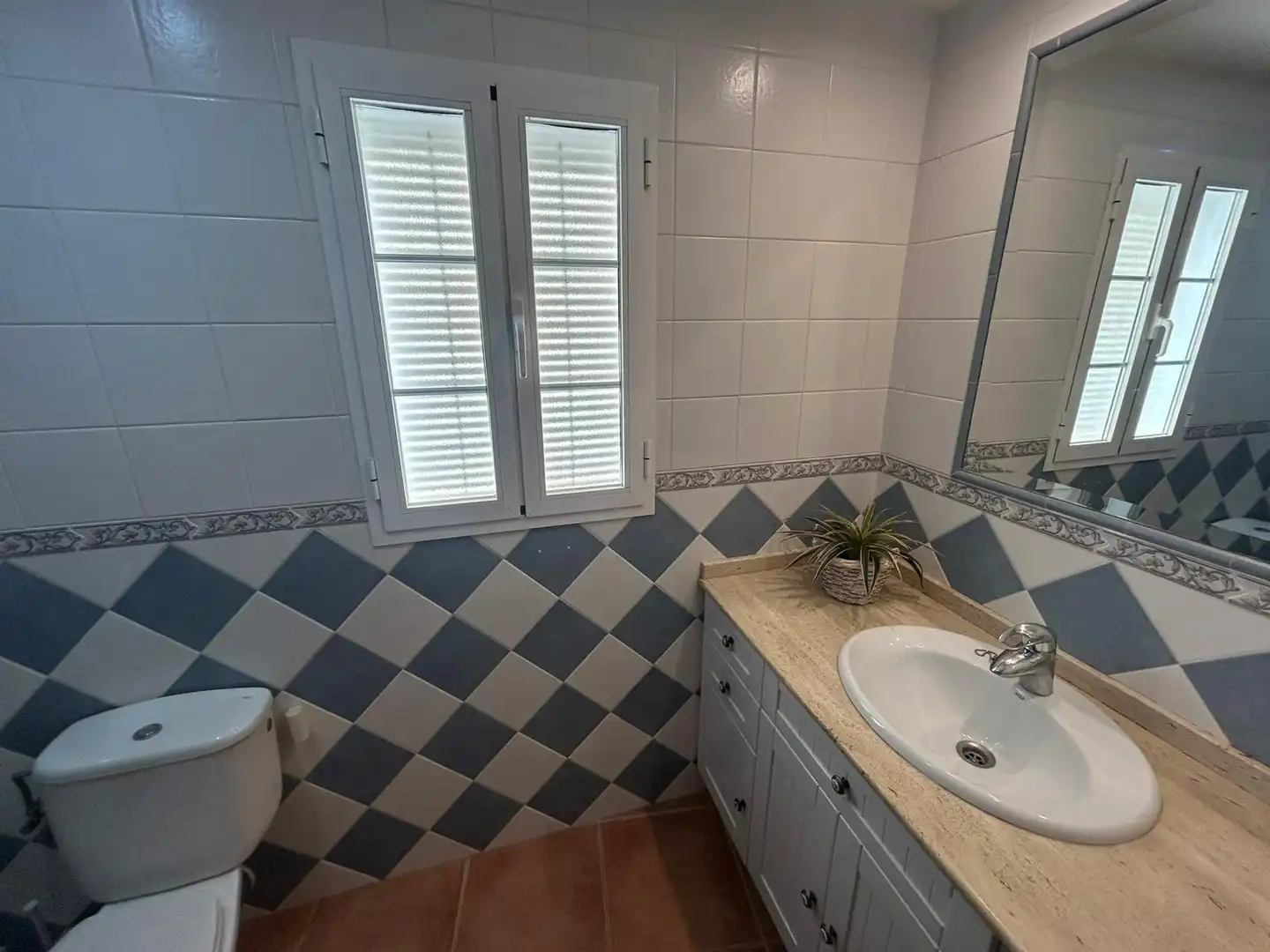 Baño de Piso en venta en Antequera con Aire acondicionado, Calefacción y Trastero