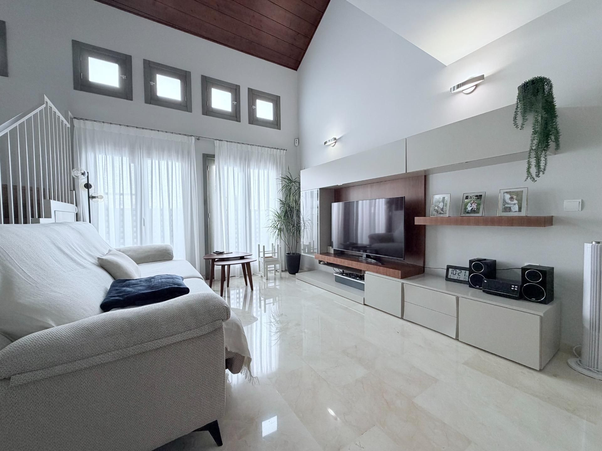 Living room of Duplex for sale in Oliva  with Air Conditioner, Terrace and Balcony