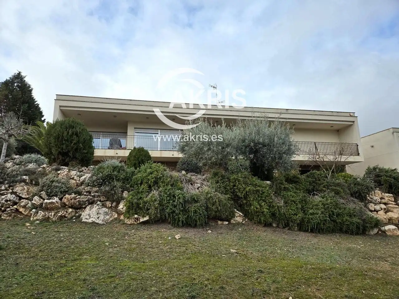 Houses for sale in Calle Monasterio Santa María la Real, Los Cigarrales-La Bastida