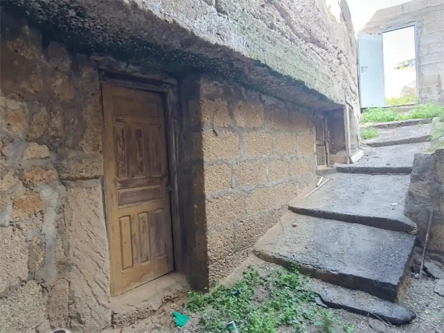 Vista exterior de Casa adosada en venda en Granadilla de Abona amb Jardí privat i Traster