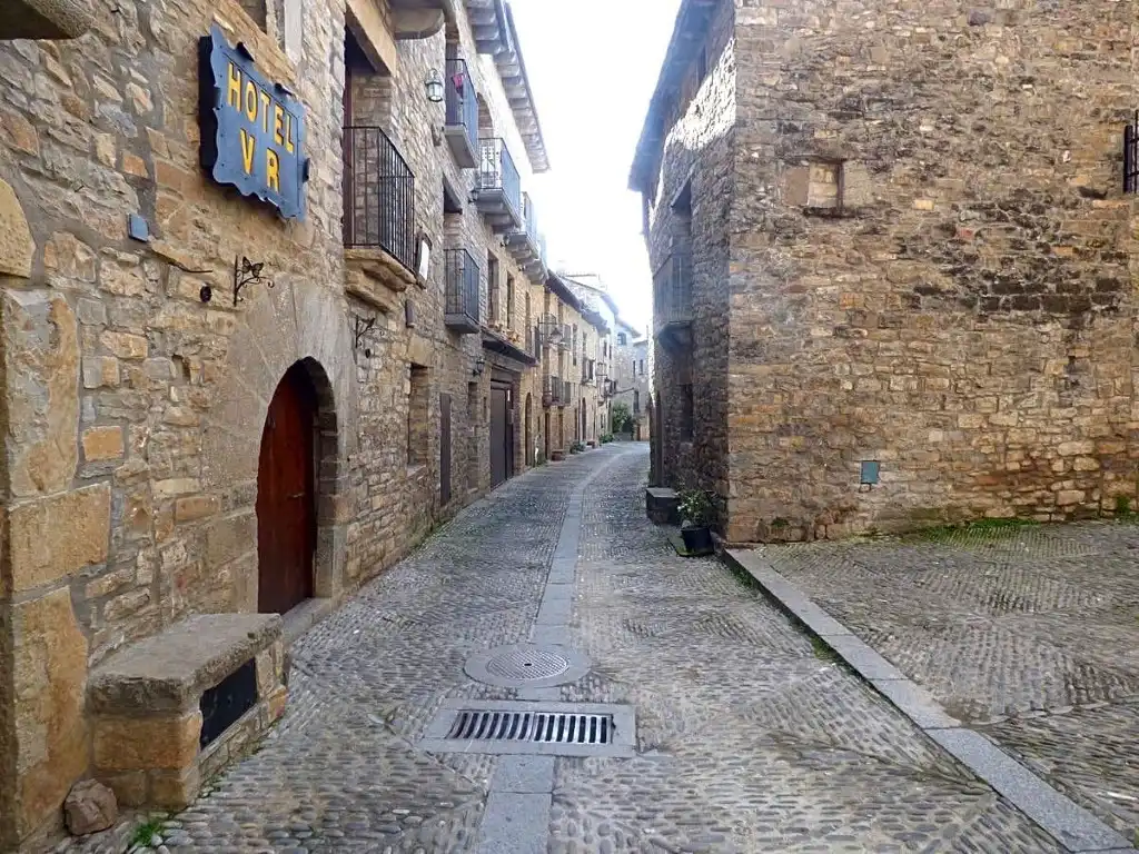 Houses for sale in C. Sta. Cruz, 27-25, Aínsa-Sobrarbe