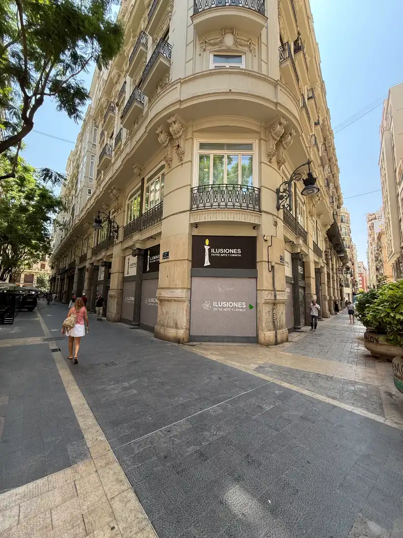 Außenansicht von Geschaftsraum zur Miete in Valencia mit Klimaanlage und Alarm