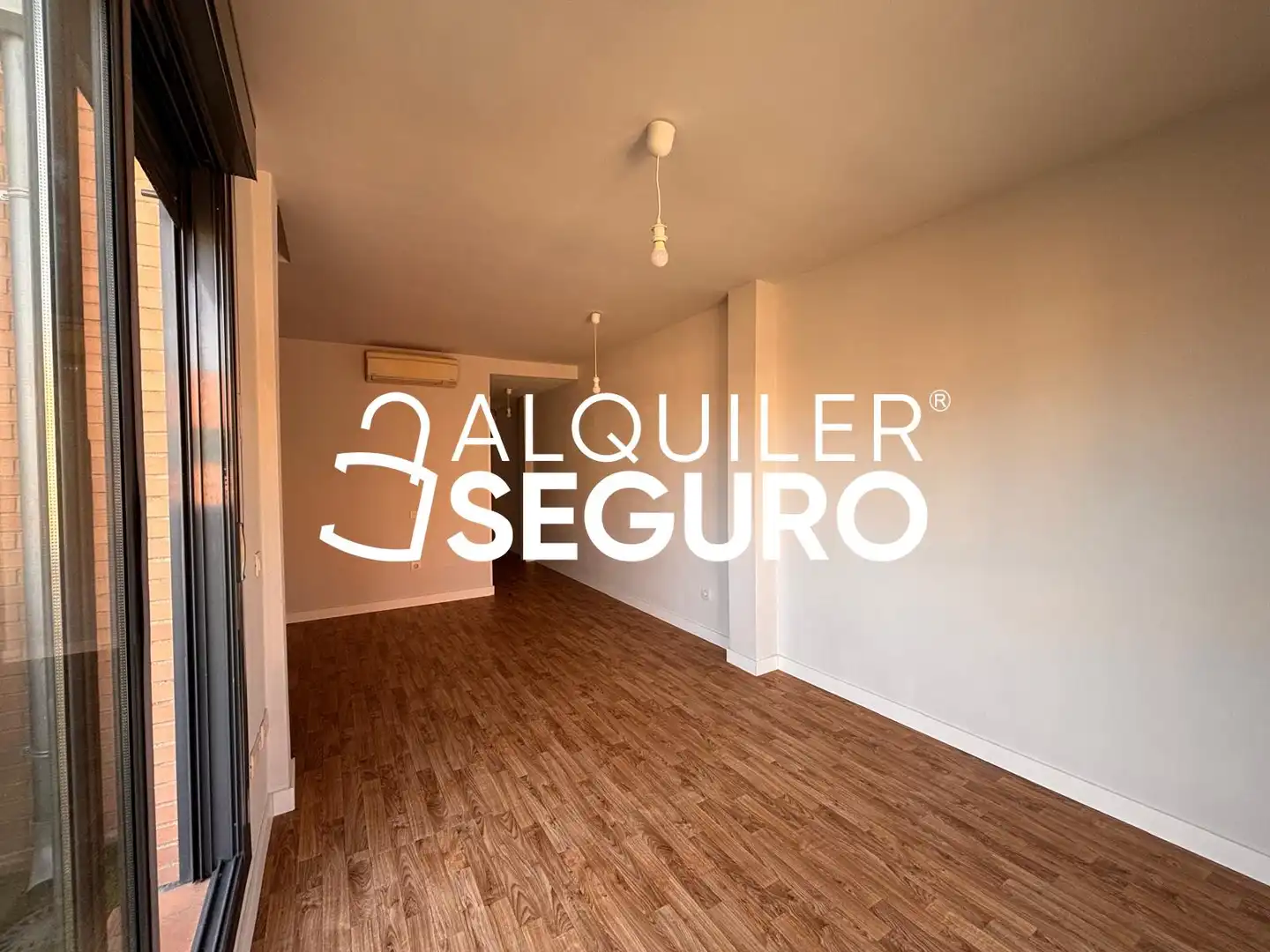 Bedroom of Attic for rent in Madrid  with Air Conditioner, Heating and Terrace