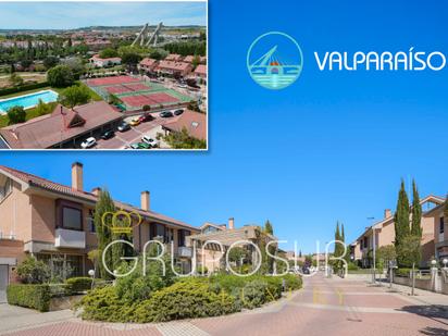 Vista exterior de Casa adosada en venda en Valladolid Capital amb Terrassa