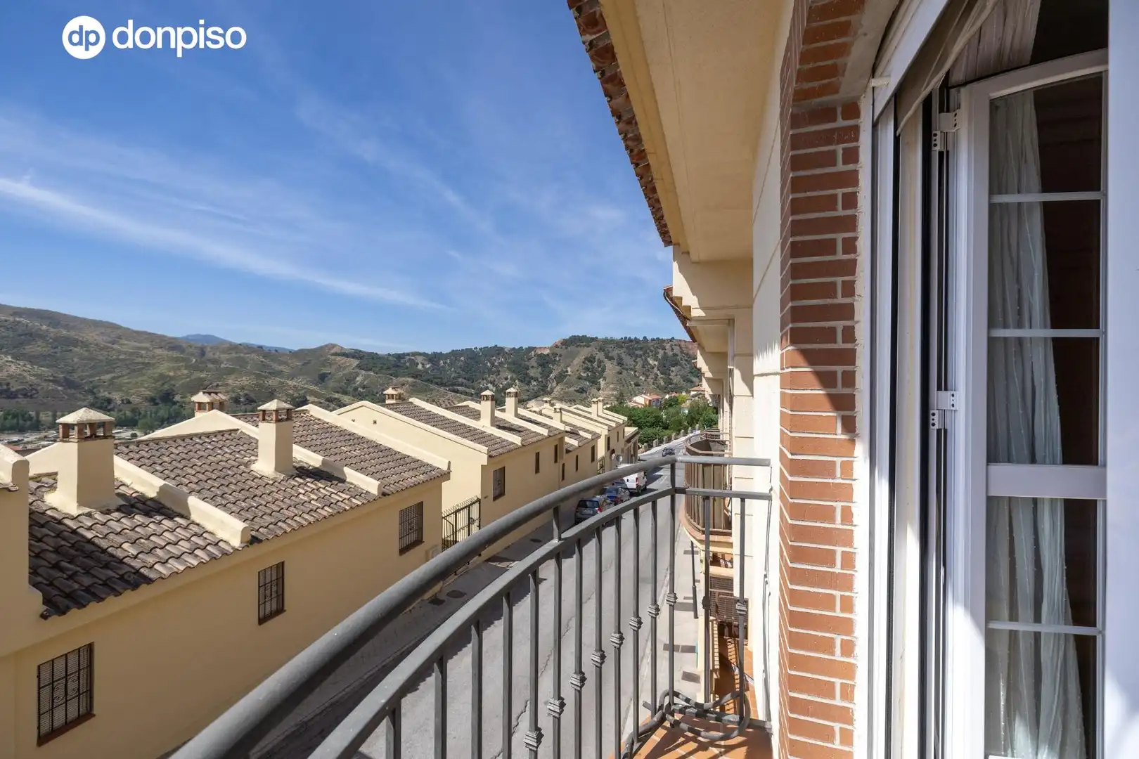 Casa aparellada amb terrassa en venda a MARIA PINET 10, imagen 26