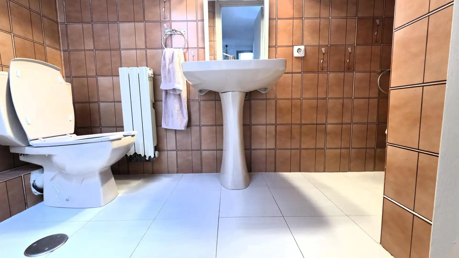 Baño de Piso en venta en Ávila con Calefacción y Amueblado