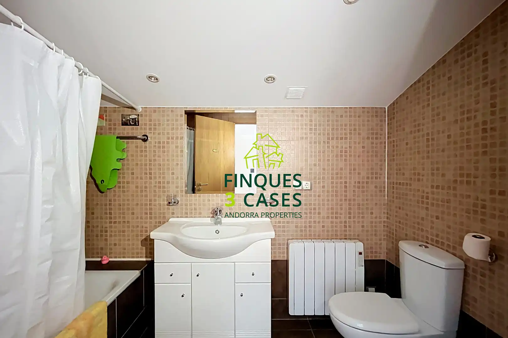 Baño de Apartamento de alquiler en Canillo con Parquet, Amueblado y Horno