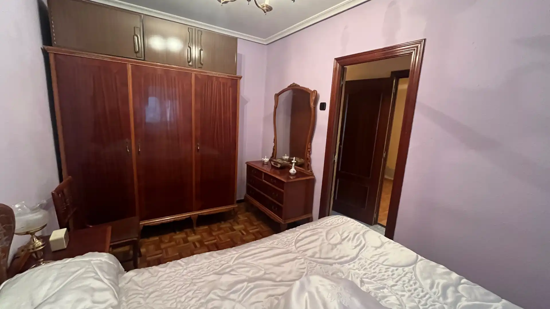 Dormitori de Casa o xalet en venda en Valladolid amb Calefacció i Moblat