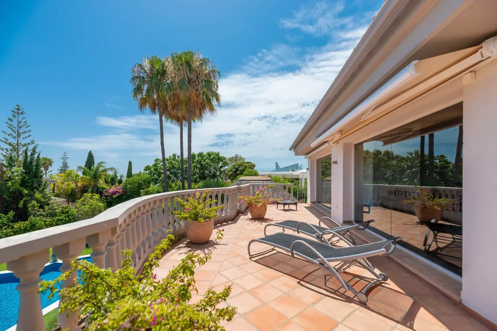 Terrassa de Casa o xalet en venda en Marbella amb Aire condicionat, Jardí privat i Terrassa