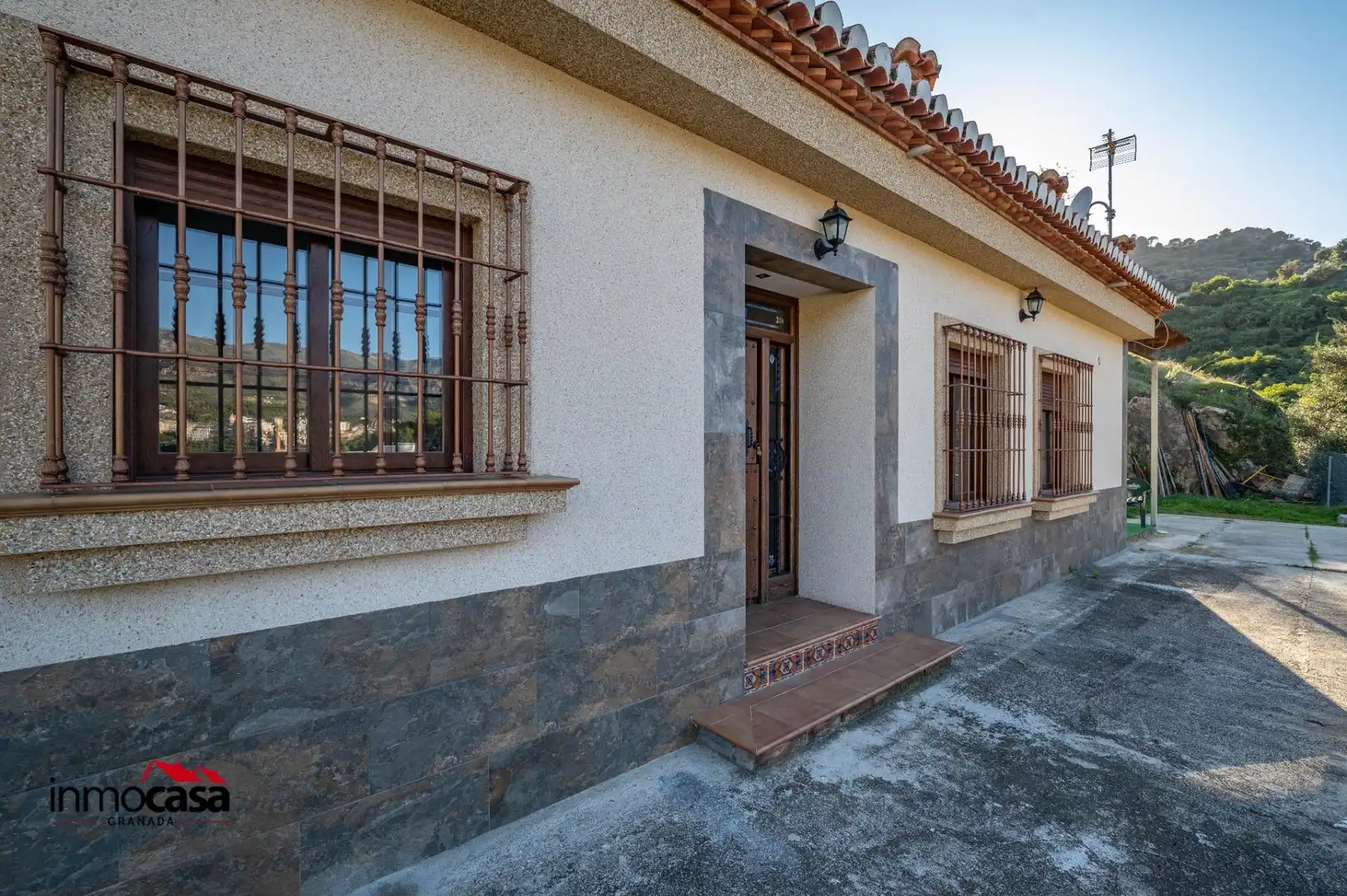 Vista exterior de Casa o chalet en venta en Los Guájares