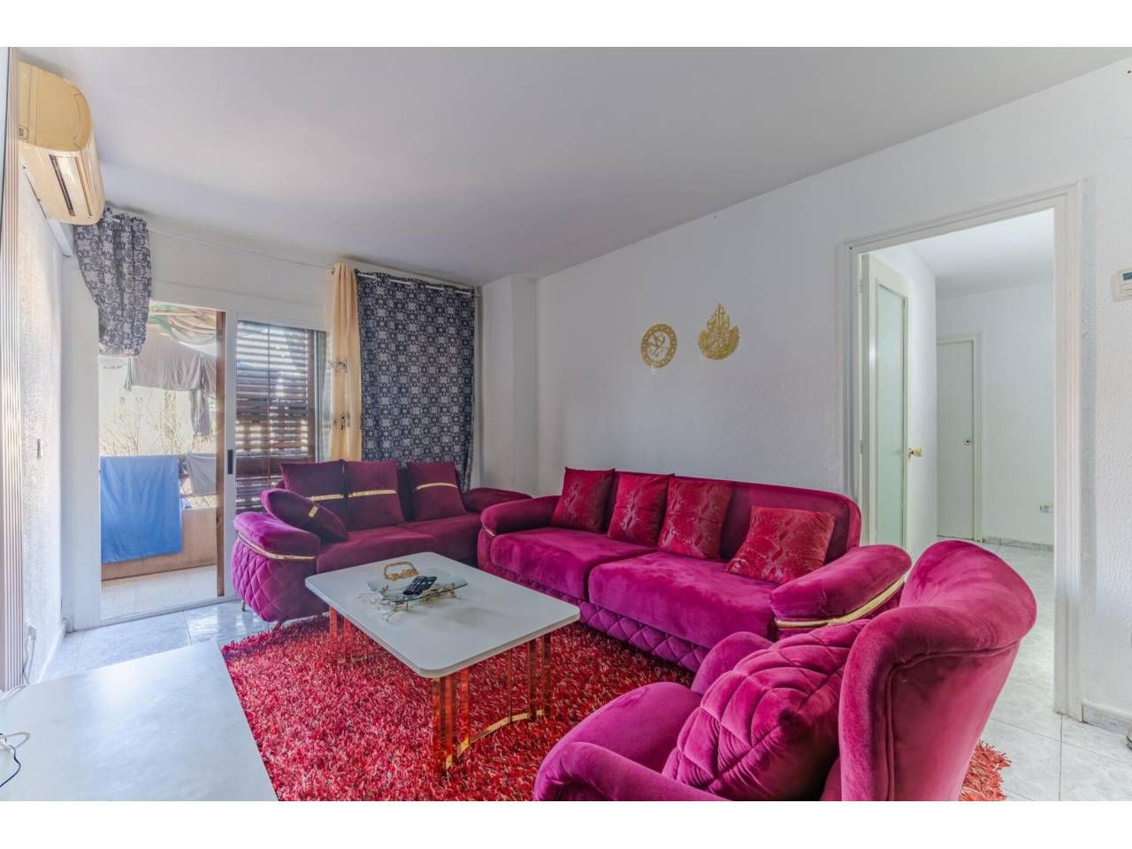 Sala de estar de Piso en venta en Girona Capital con Calefacción y Balcón