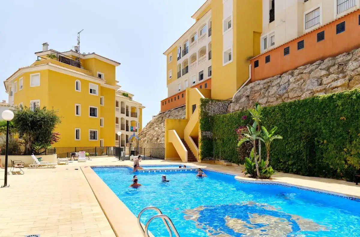Apartamento con piscina en venta en Orihuela Costa