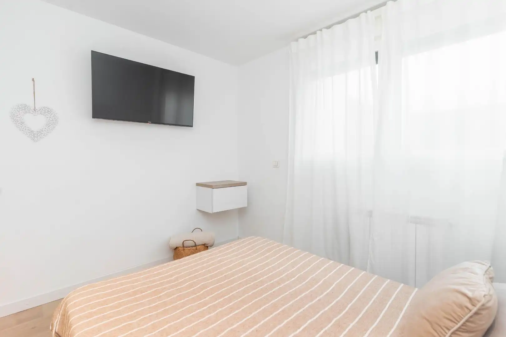 Schlafzimmer von Wohnungen zum Verkauf in Gozón mit Klimaanlage, Heizung und Abstellraum