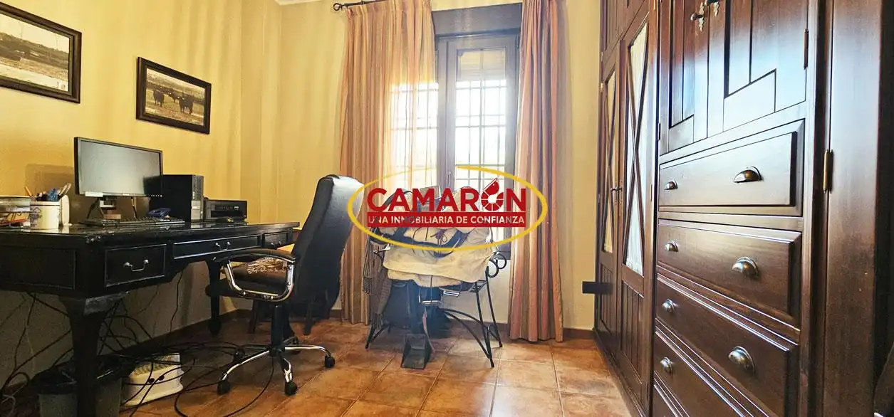 Casa o xalet en venda en Coria del Río amb Aire condicionat