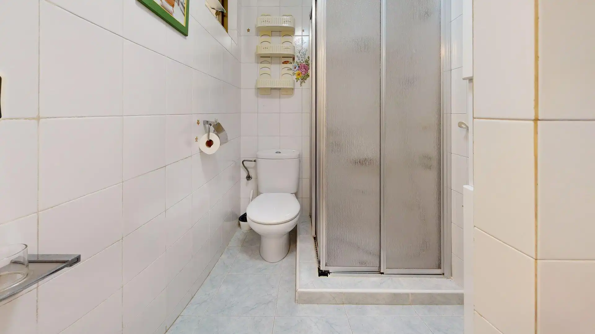 Bany de Apartament de lloguer en Elche / Elx amb Aire condicionat, Calefacció i Jardí privat