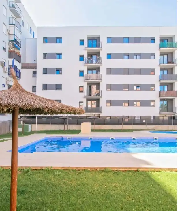 Piscina de Piso de alquiler en Sevilla con Aire acondicionado, Parquet y Terraza