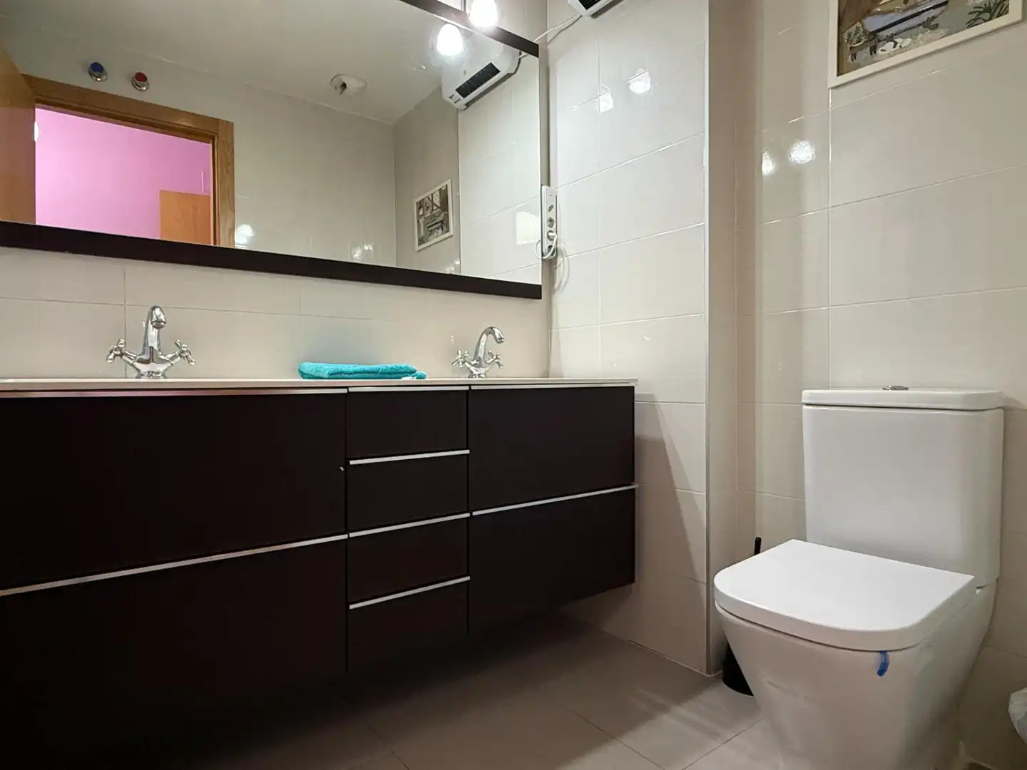 Bathroom of Flat for sale in Guadalajara  with Air Conditioner, Heating and Terrace