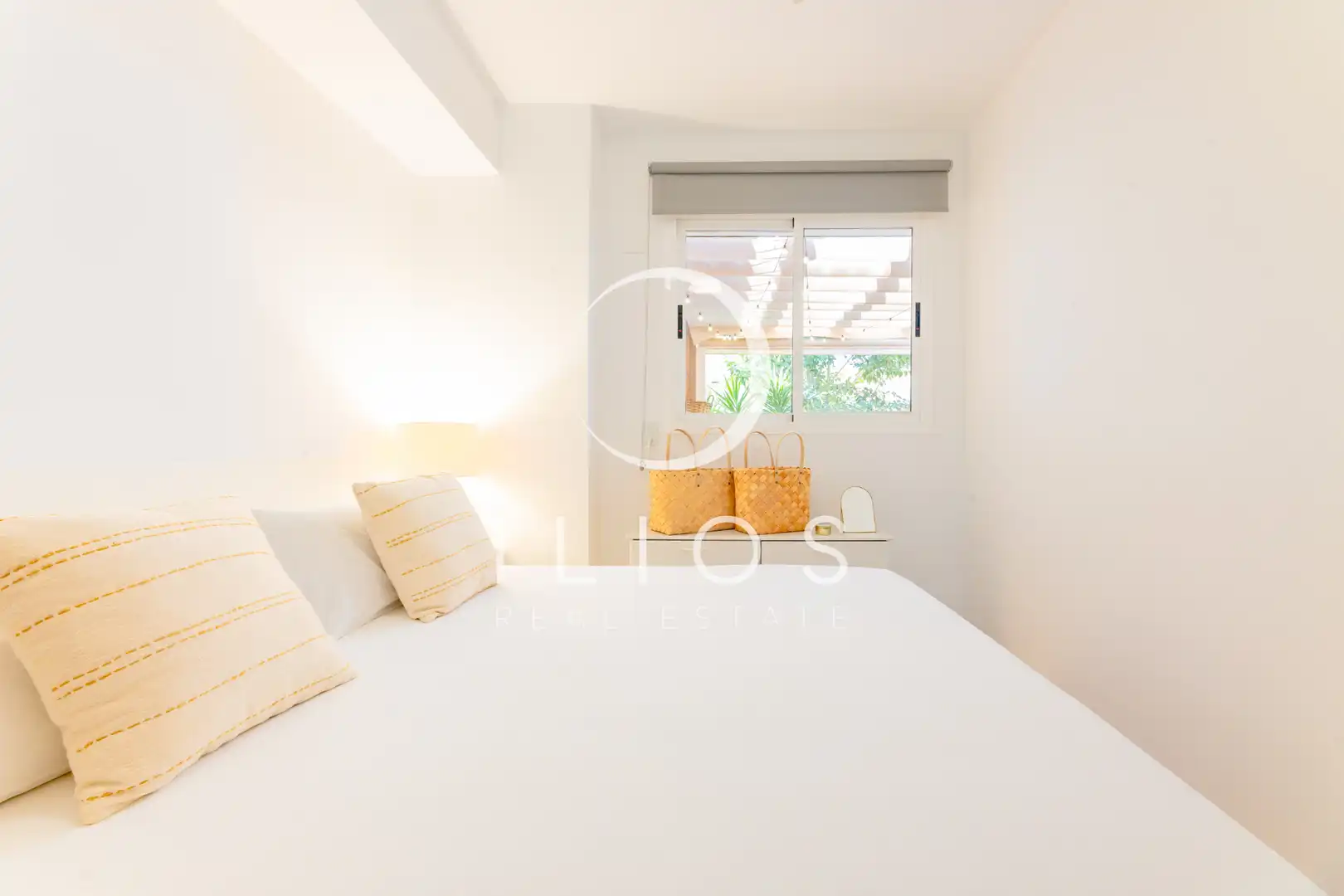 Schlafzimmer von Wohnung zum Verkauf in Chiva mit Klimaanlage, Parkett und Terrasse