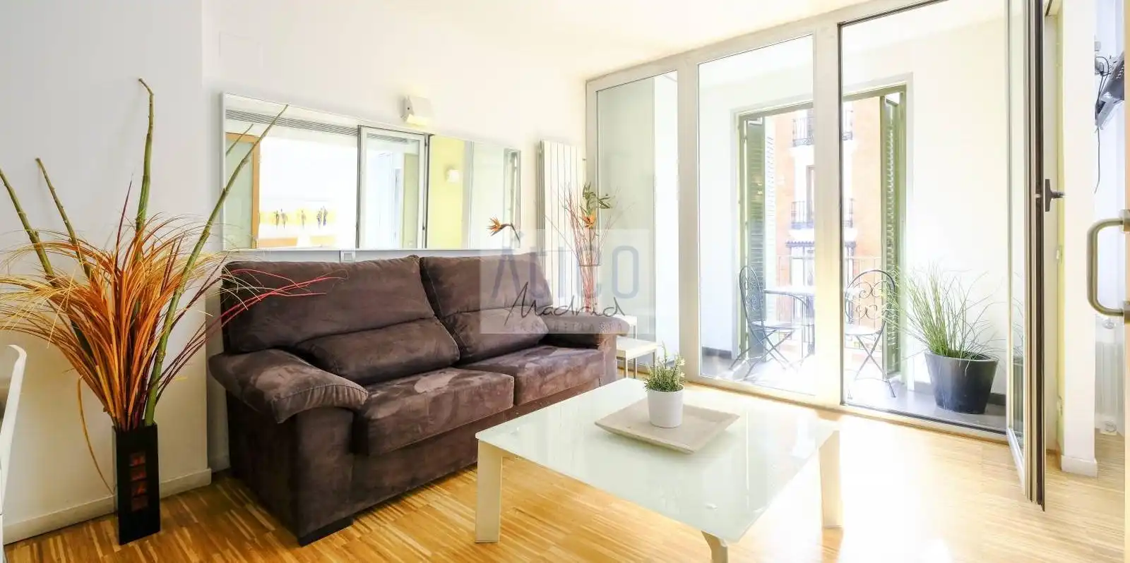 Sala d'estar de Apartament de lloguer en Madrid amb Aire condicionat, Calefacció i Terrassa