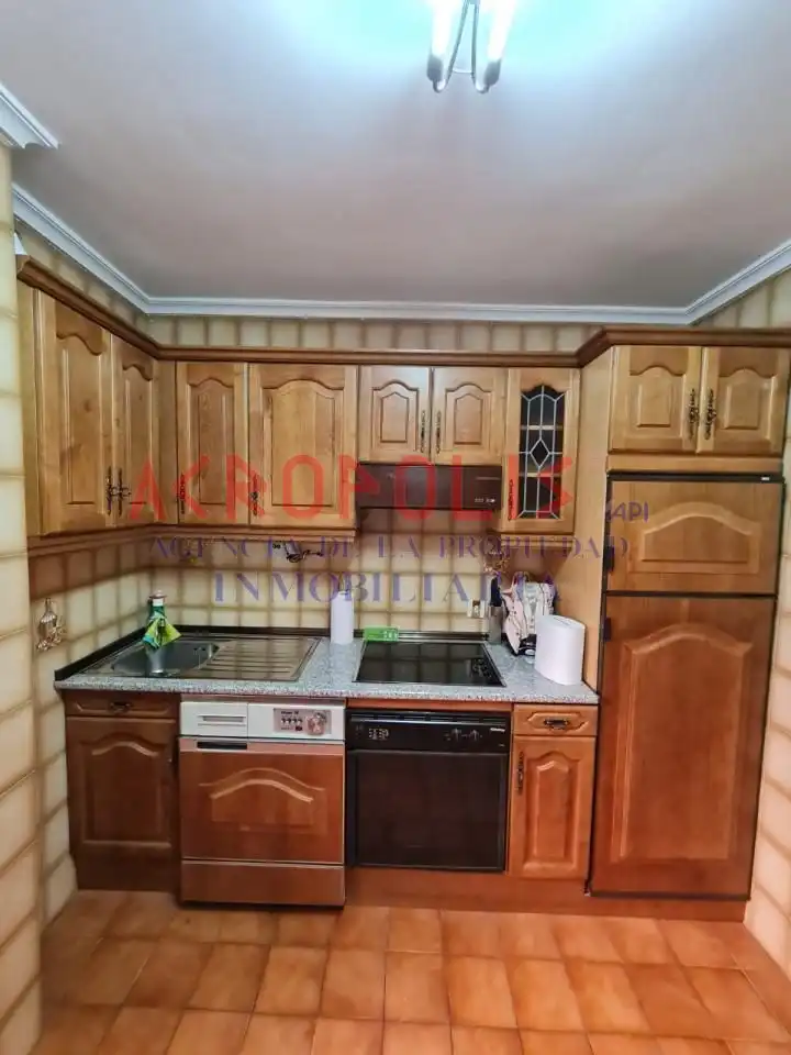Kitchen of Flat for sale in Benavente  with Heating