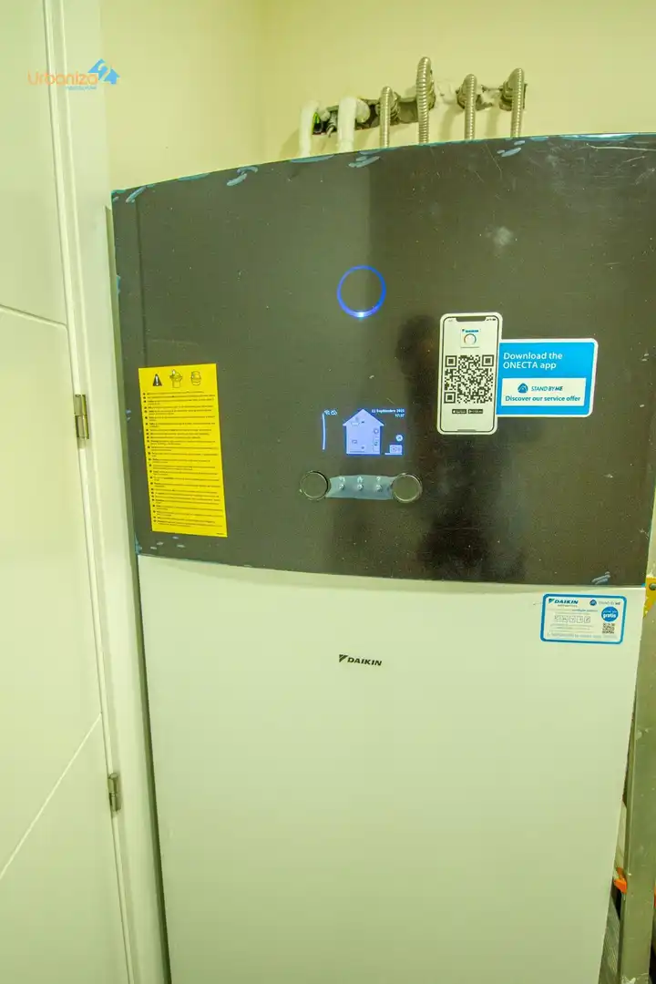 Wohnung zum Verkauf in Badajoz mit Klimaanlage, Heizung und Privatgarten