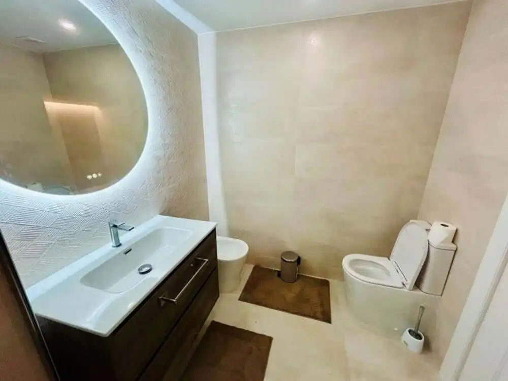 Bathroom of Apartments for rent in Marbella  with Air Conditioner, Terrace and Storage room
