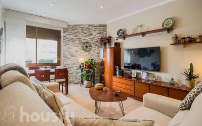 Living room of Flat for sale in  Barcelona Capital  with Air Conditioner, Heating and Furnished