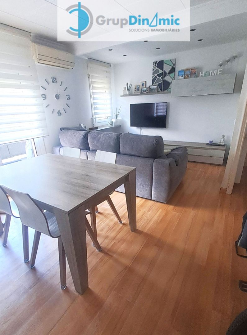 Sala d'estar de Pis en venda en Palamós amb Aire condicionat, Parquet i Forn