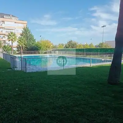 Piscina de Apartamento en venta en Badajoz con Aire acondicionado, Calefacción y Jardín privado