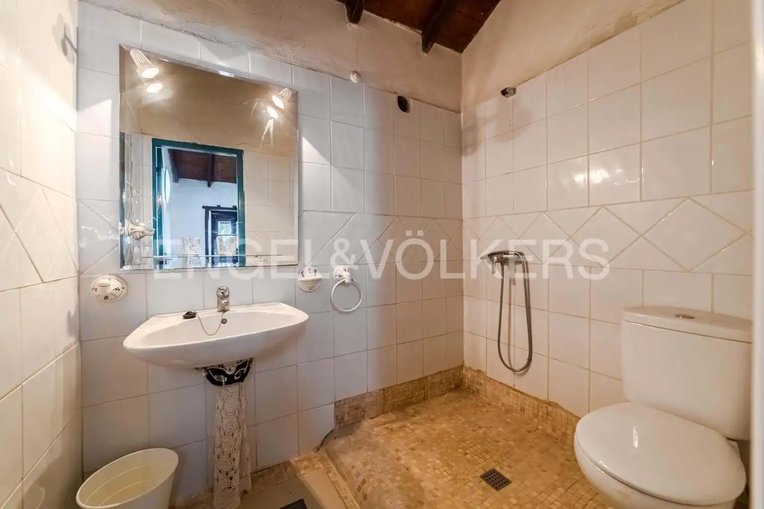 Bathroom of Houses for sale in Vilaflor de Chasna  with Terrace and Furnished