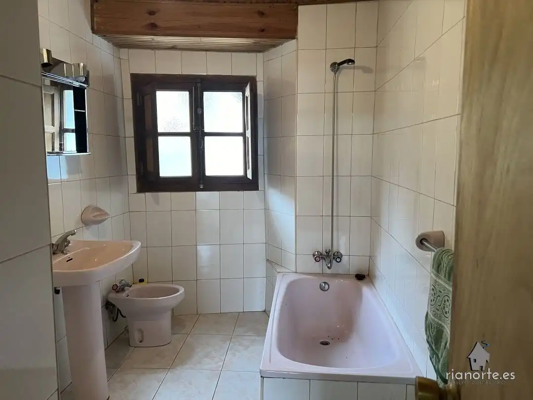Bany de Casa o xalet en venda en Cabrales