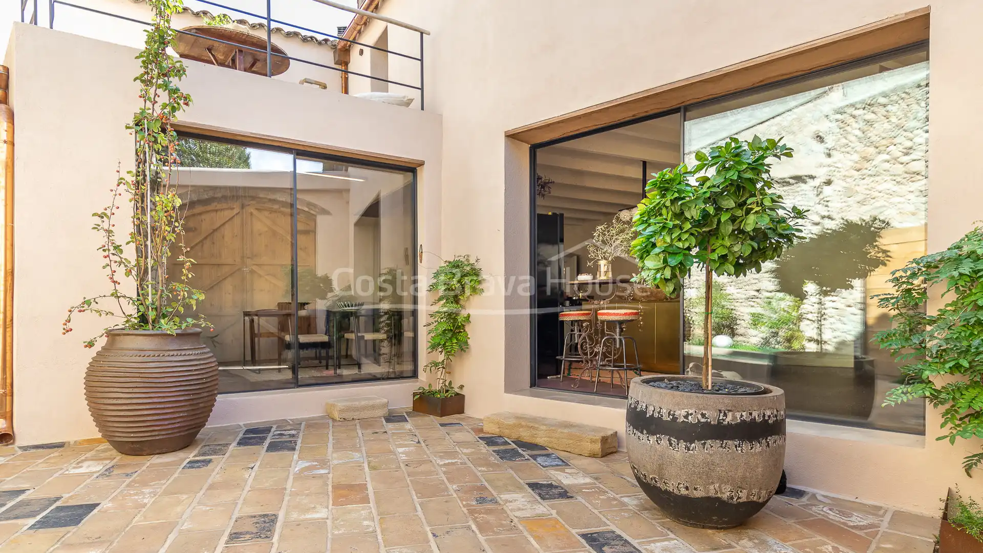 Terrasse von Country house zum Verkauf in Ventalló mit Klimaanlage, Heizung und Privatgarten