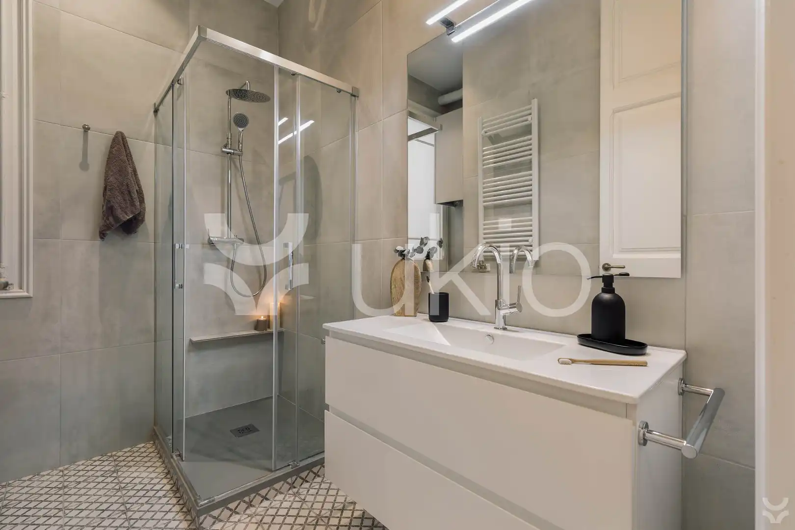 Baño de Apartamento de alquiler en Barcelona con Aire acondicionado, Calefacción y Terraza