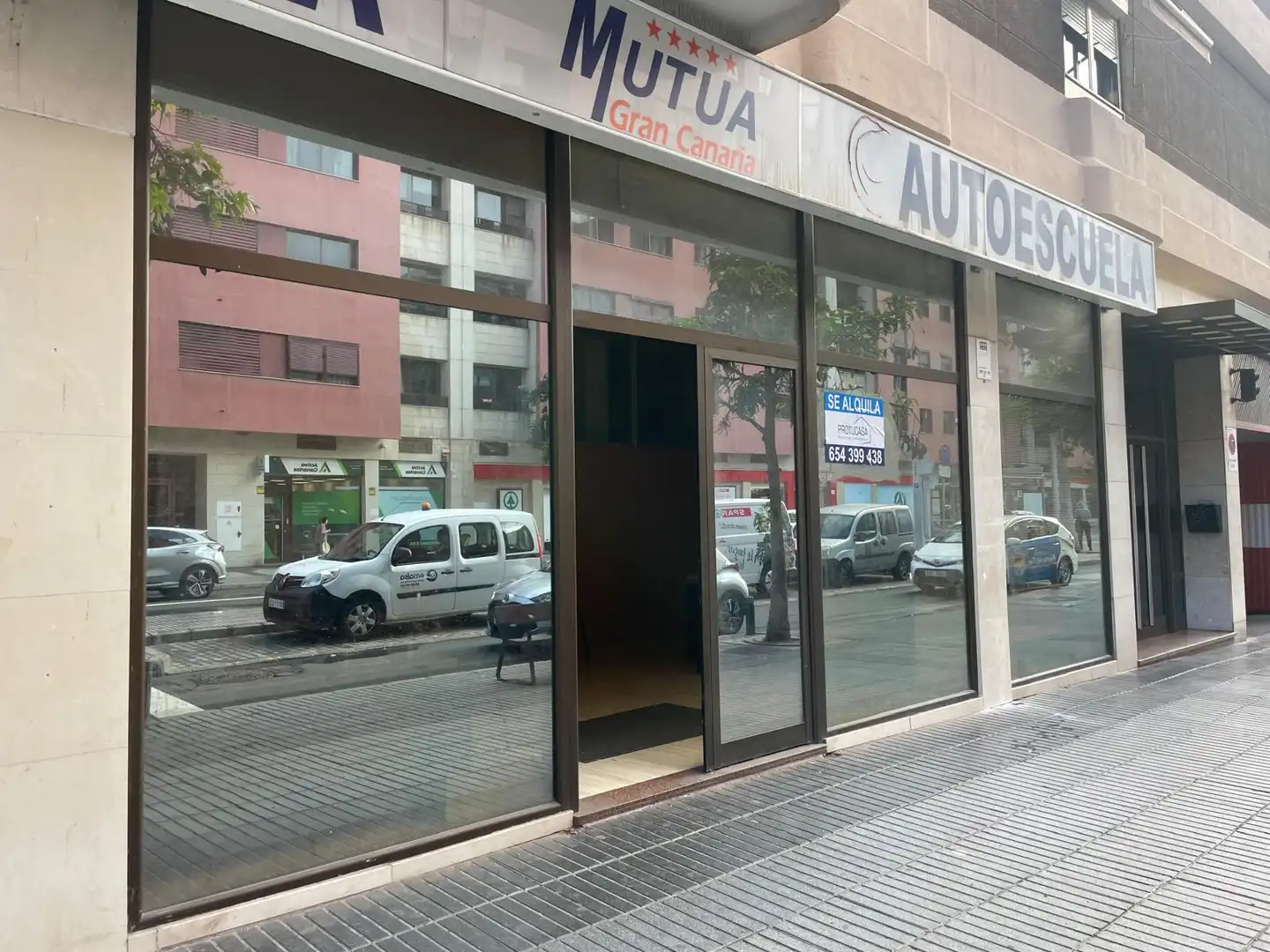 Local comercial en alquiler en Calle Luis Doreste Silva, imagen 2