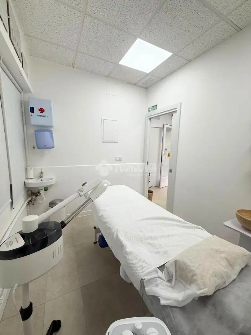 Bedroom of Commercial properties for sale in Madrid