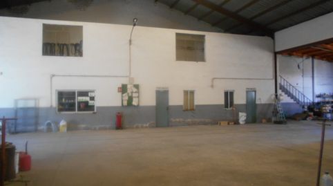 Inmobiliaria Correal les ofrece una excelente nave en venta en Abenójar, imagen 2