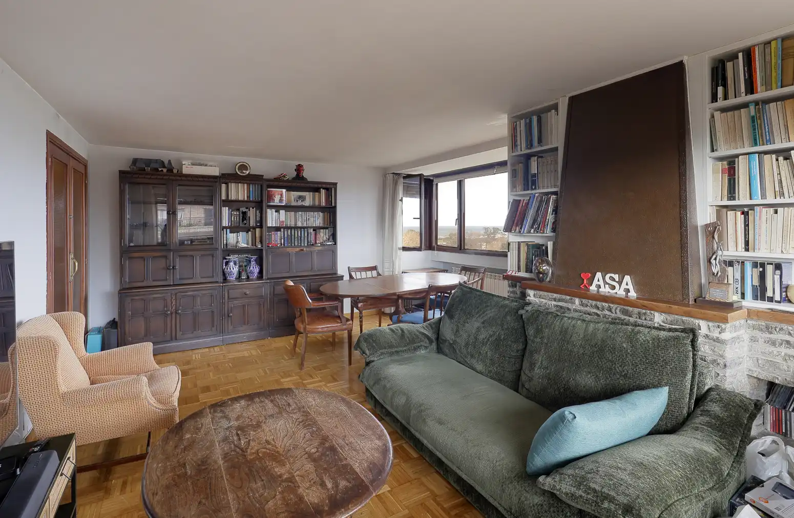 Sala d'estar de Àtic en venda en Gijón  amb Calefacció, Parquet i Terrassa