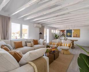 Sala d'estar de Apartament de lloguer en  Madrid Capital amb Aire condicionat