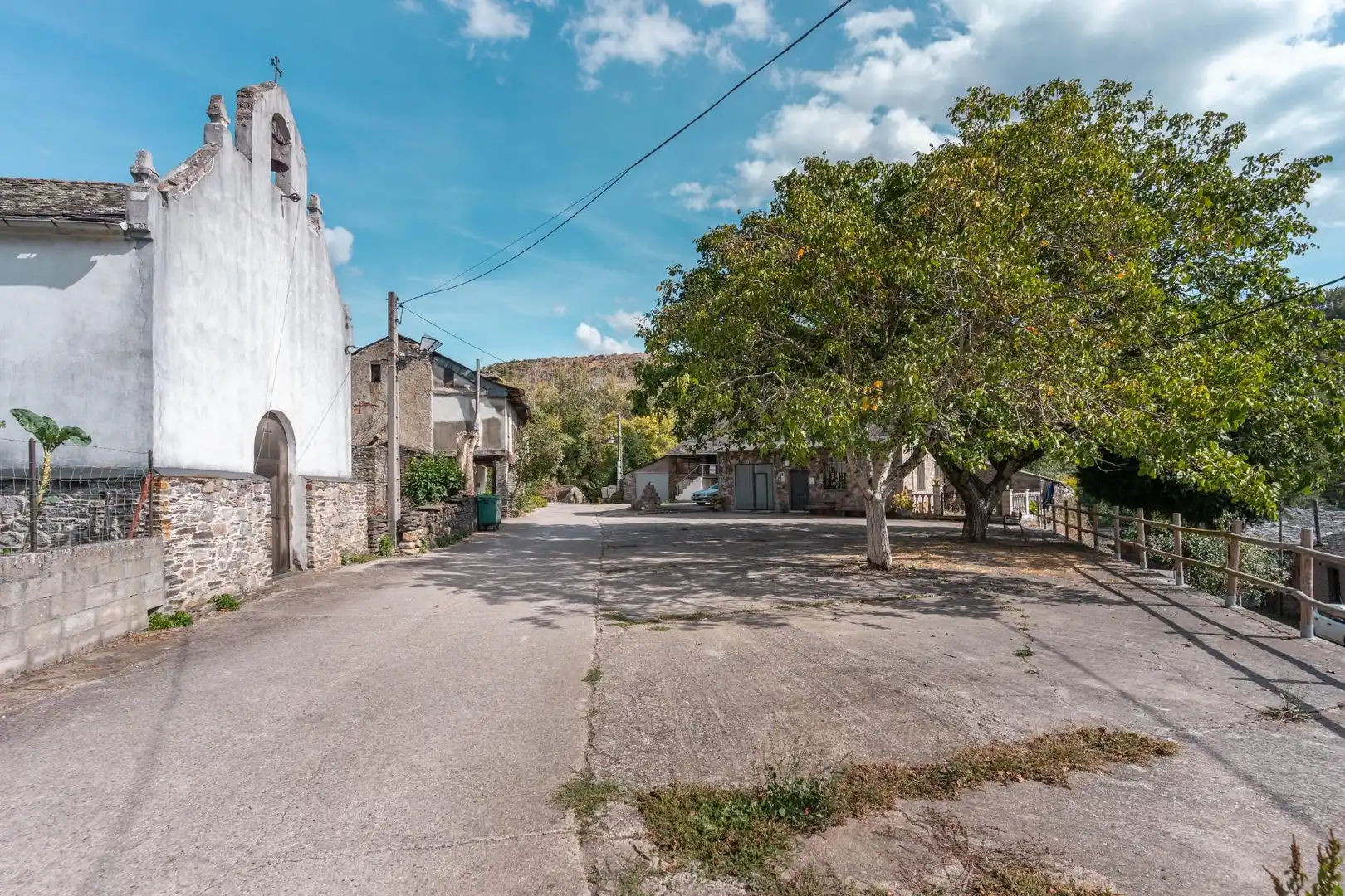 Vista exterior de Casa o chalet en venta en Palacios del Sil con Jardín privado