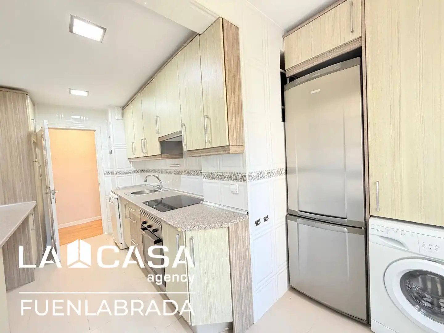 Kitchen of Flat for sale in Fuenlabrada  with Oven and Washing machine