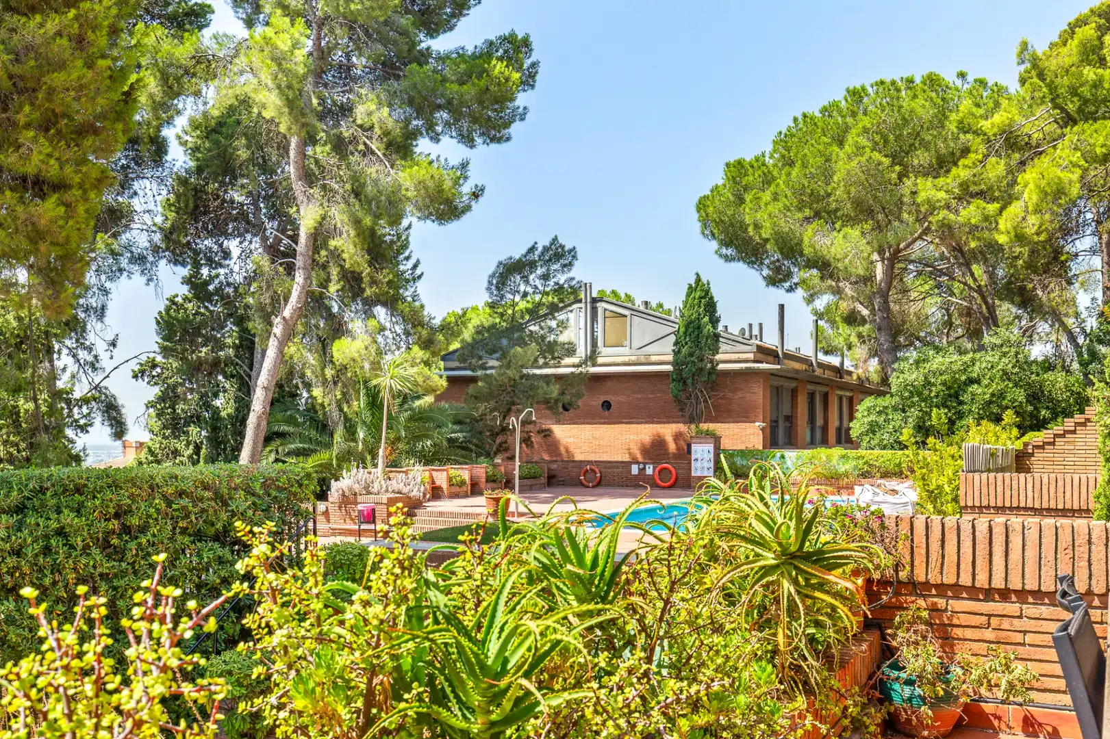 Jardín de Planta baja en venta en Sant Just Desvern con Aire acondicionado, Calefacción y Terraza