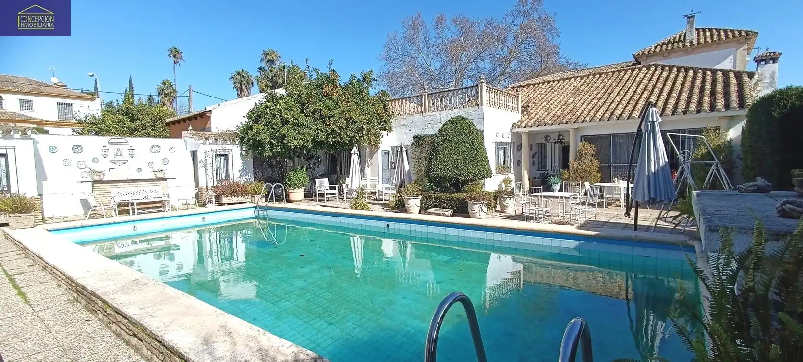 Swimming pool of Houses for sale in Córdoba  with Air Conditioner, Heating and Private garden