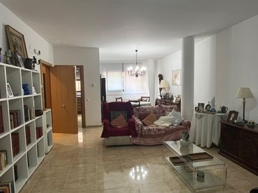 Piso con ascensor en venta en del Diumenge